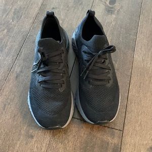 Nike Flyknit react. Triple black. Size 9.
